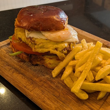Hamburguesa especial del Bar El Quince
