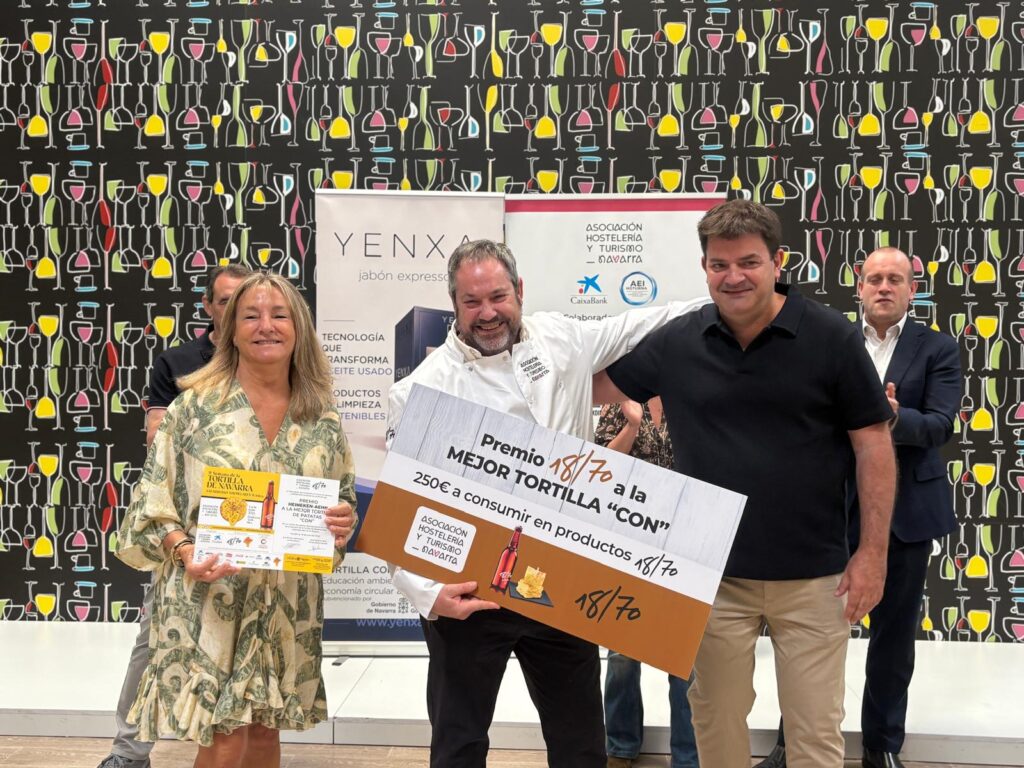 Bar La Catedral de Tudela recoge el premio a la mejor tortilla con de manos de AEHN y Heineken