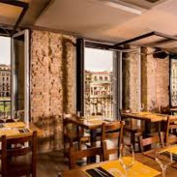 tasca-plaza-castillo-2